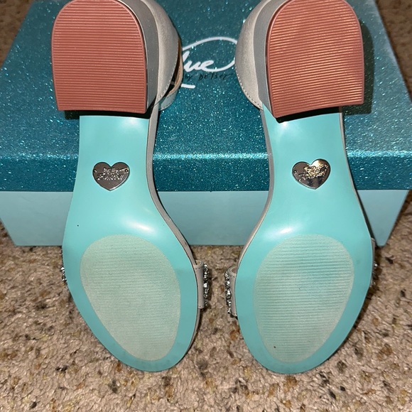 Betsey Johnson Silver Heels - Picture 4 of 5